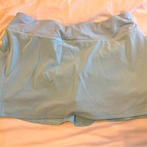 🍋 Lululemon Skirt Reg | Sz: 10
Great pre-owned condition from smokefree home